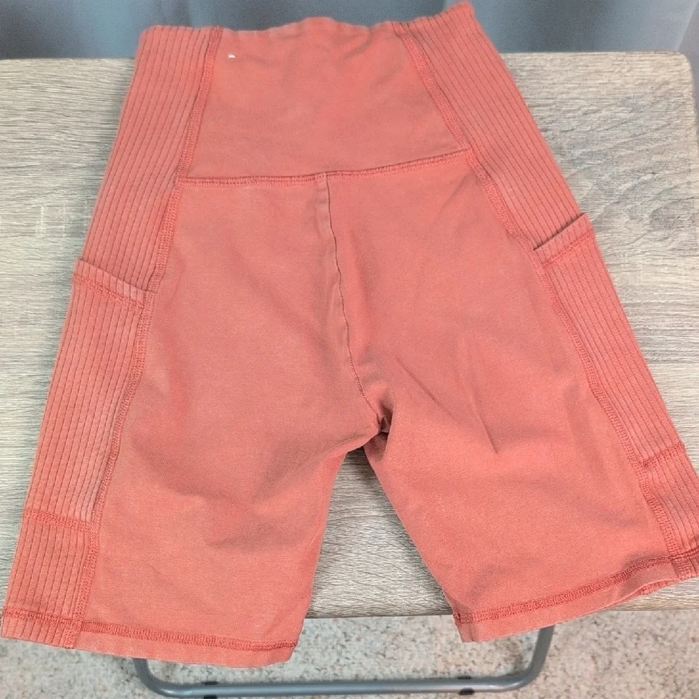 Offline By Aerie High-Waist‎ Bike Shorts with Side Pockets. Burnt Orange Color.